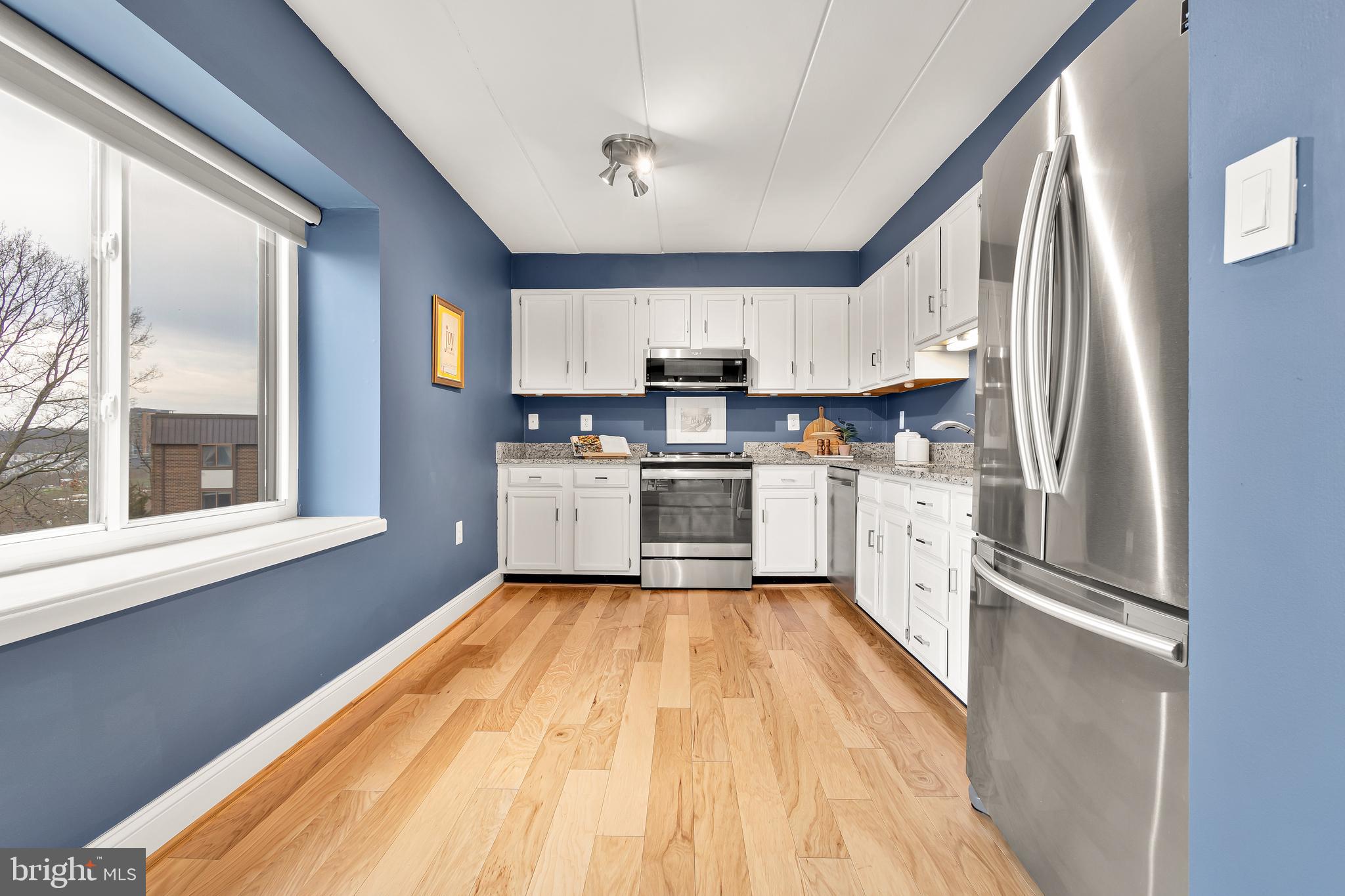 110 Roberts Ln #301