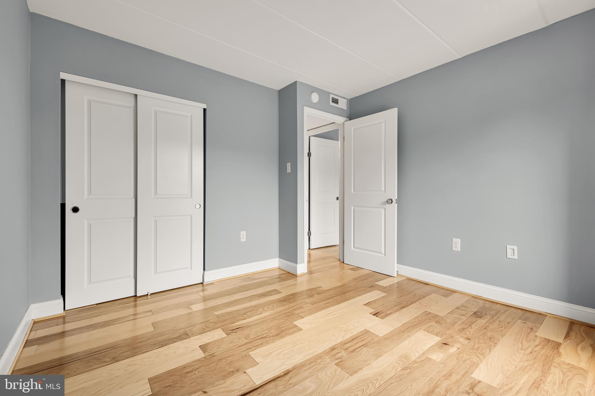 110 Roberts Ln #301