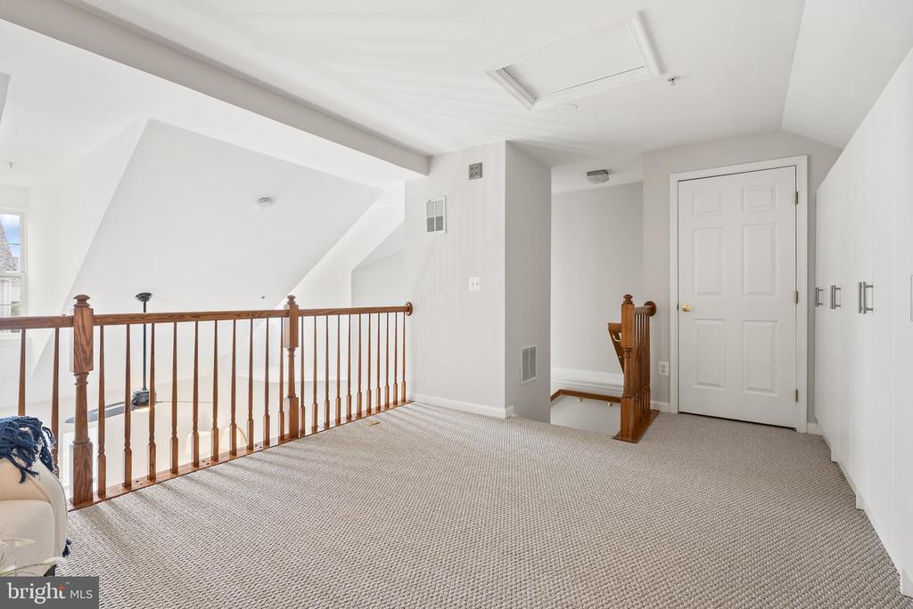 705 Norfolk Ln