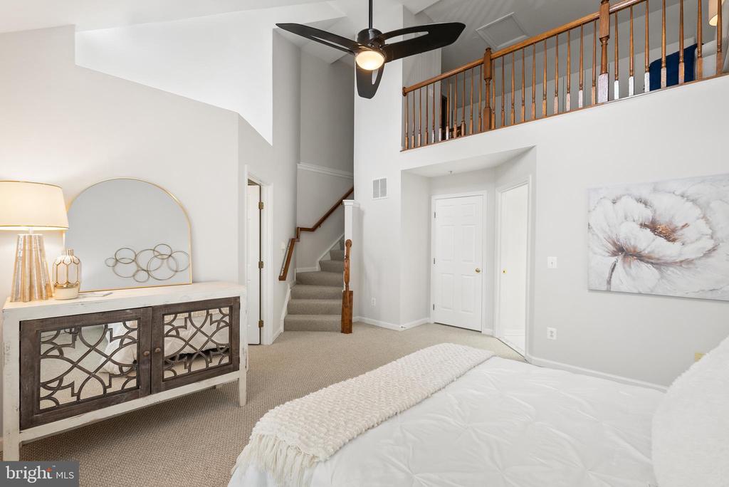 705 Norfolk Ln