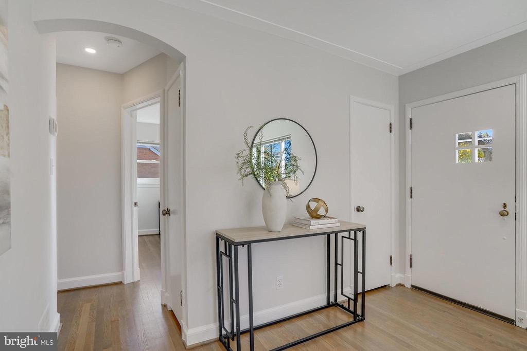 1313 Hillside Ter