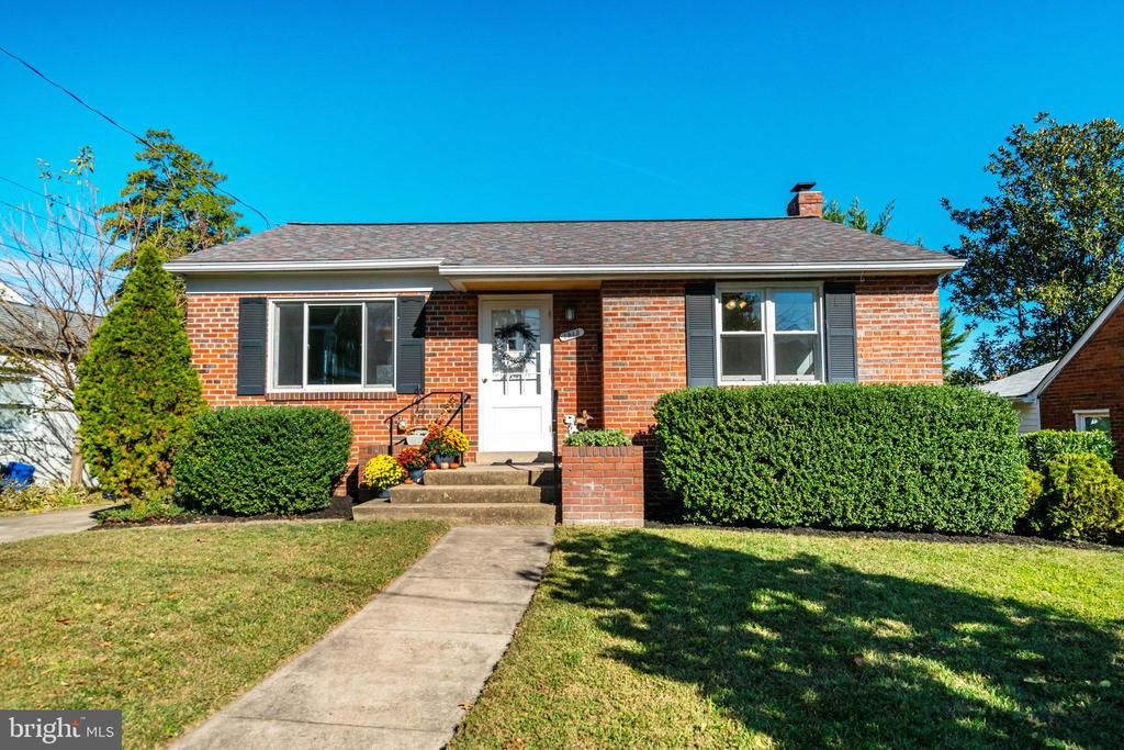 1313 Hillside Ter