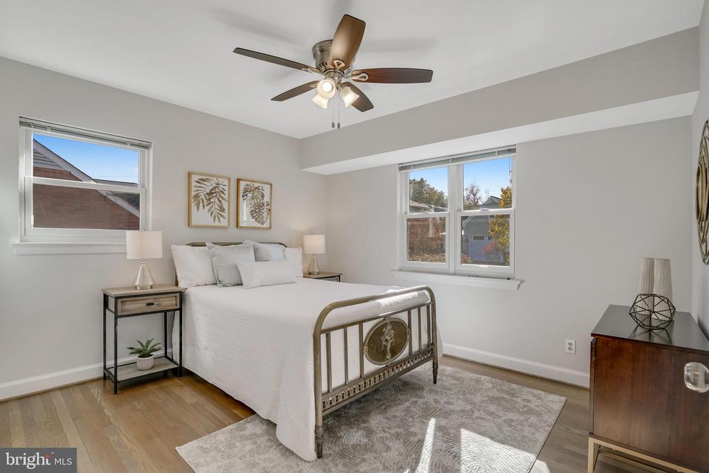 1313 Hillside Ter
