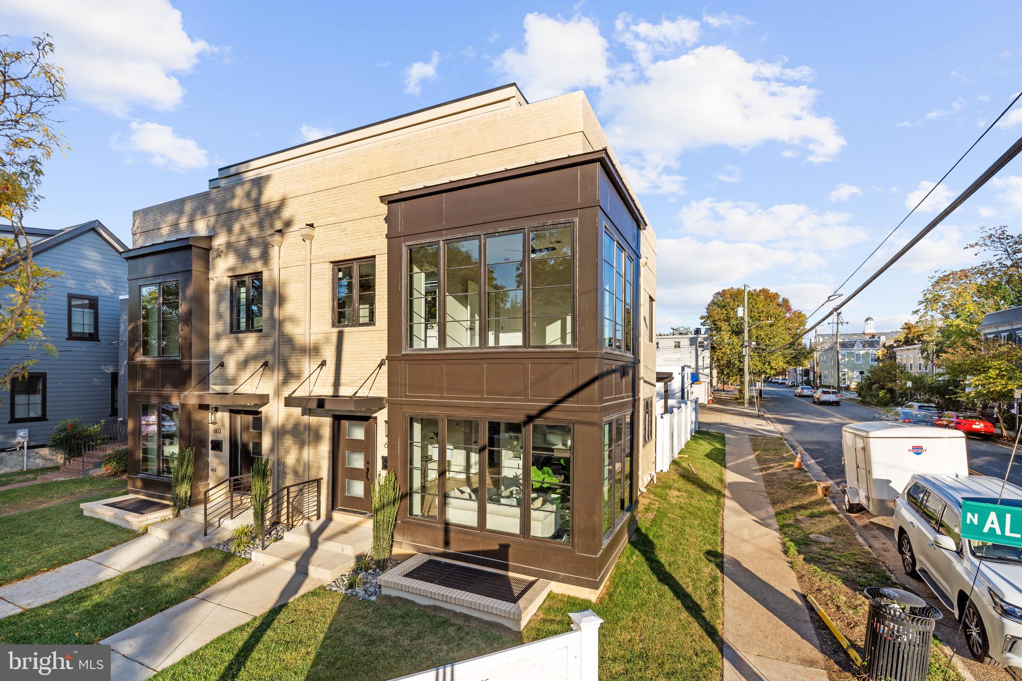 601 N Alfred St