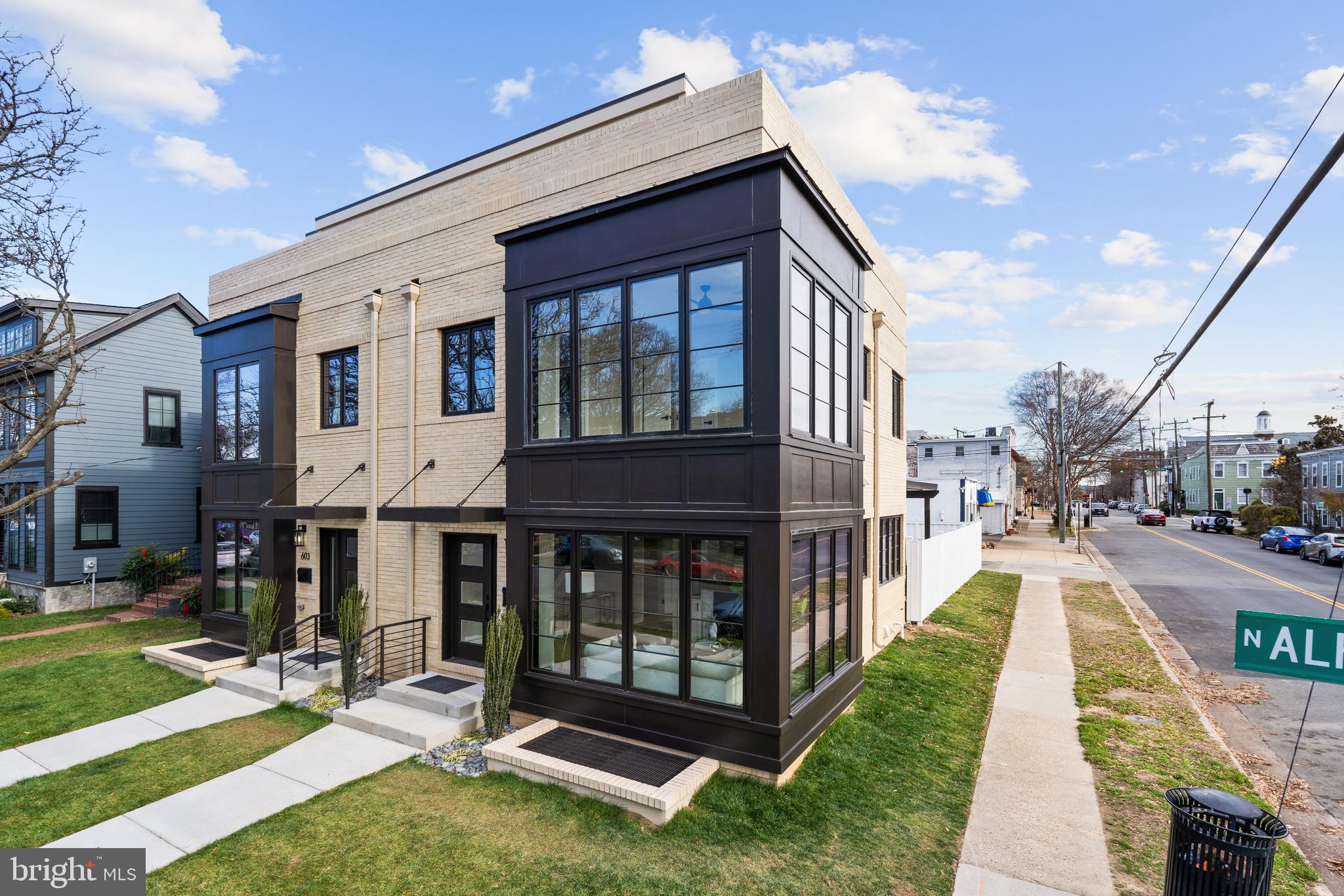 601 N Alfred St