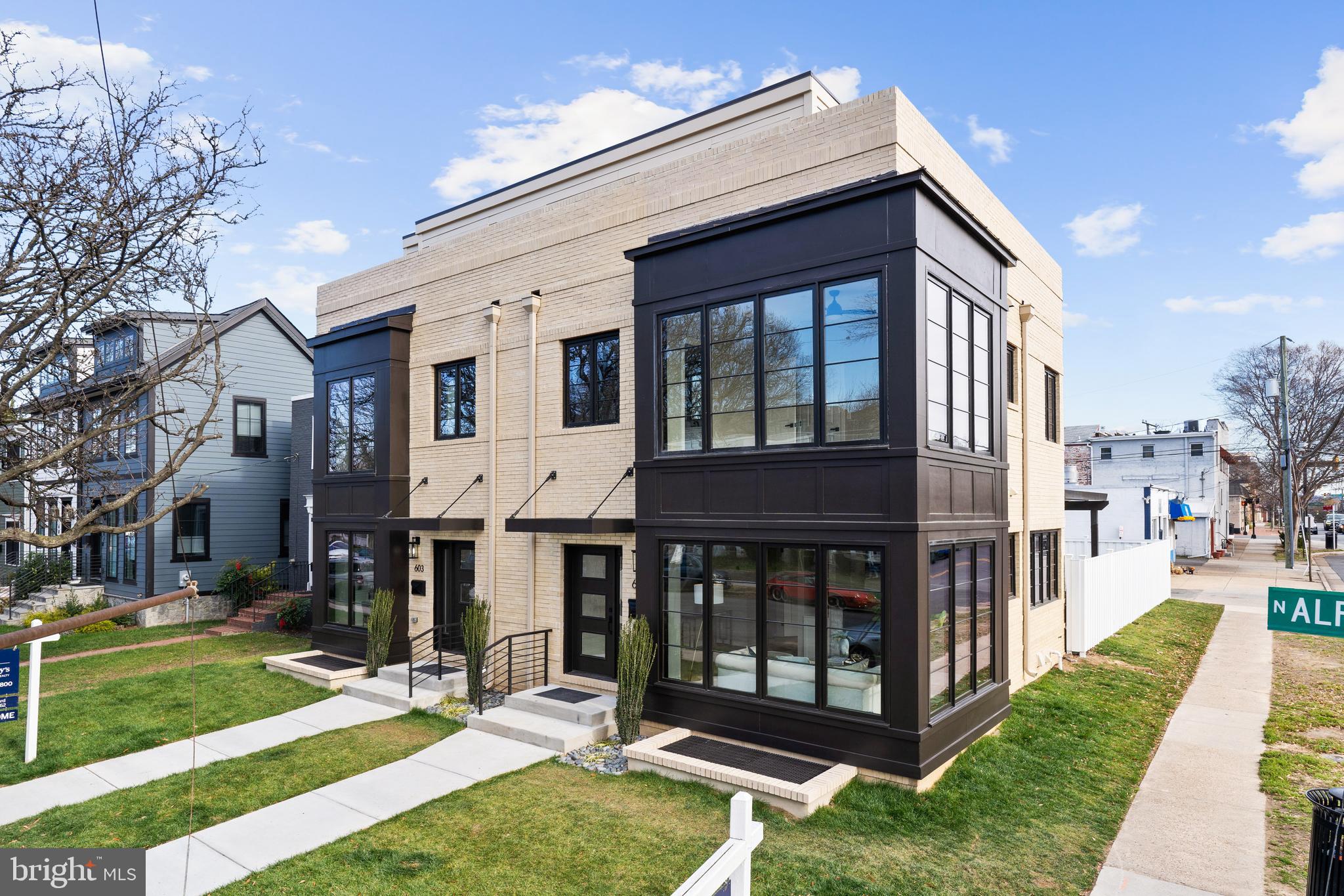 601 N Alfred St
