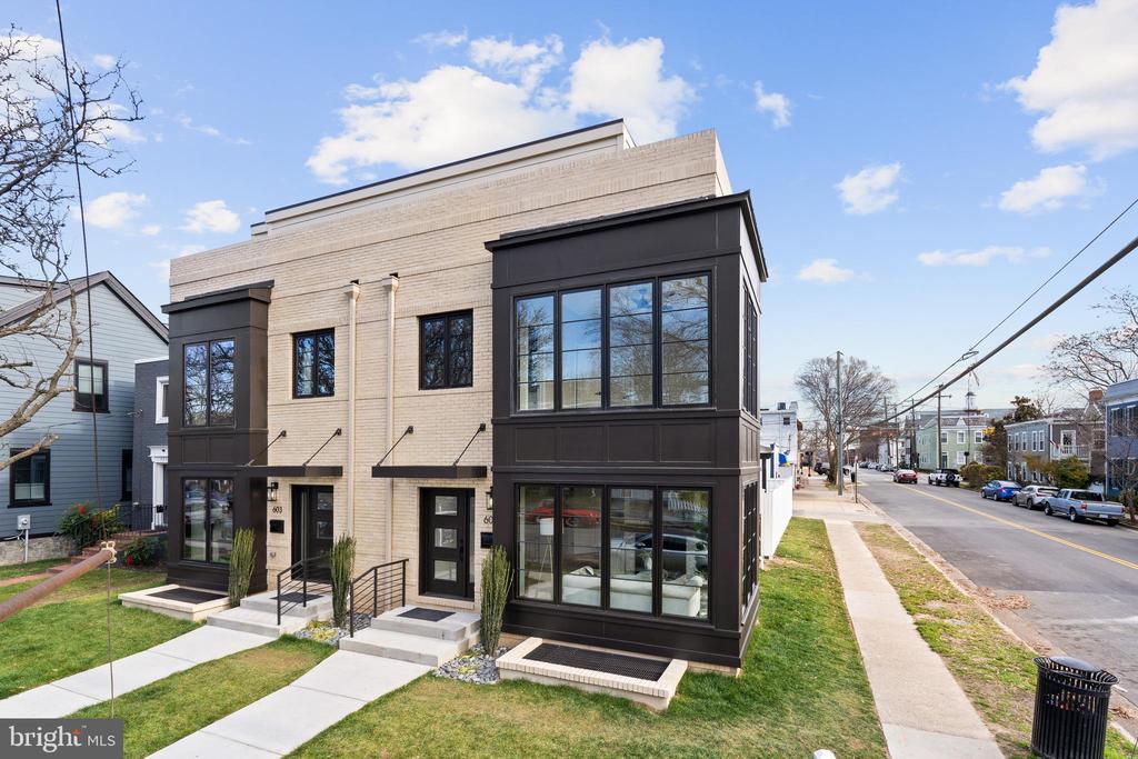 601 N Alfred St