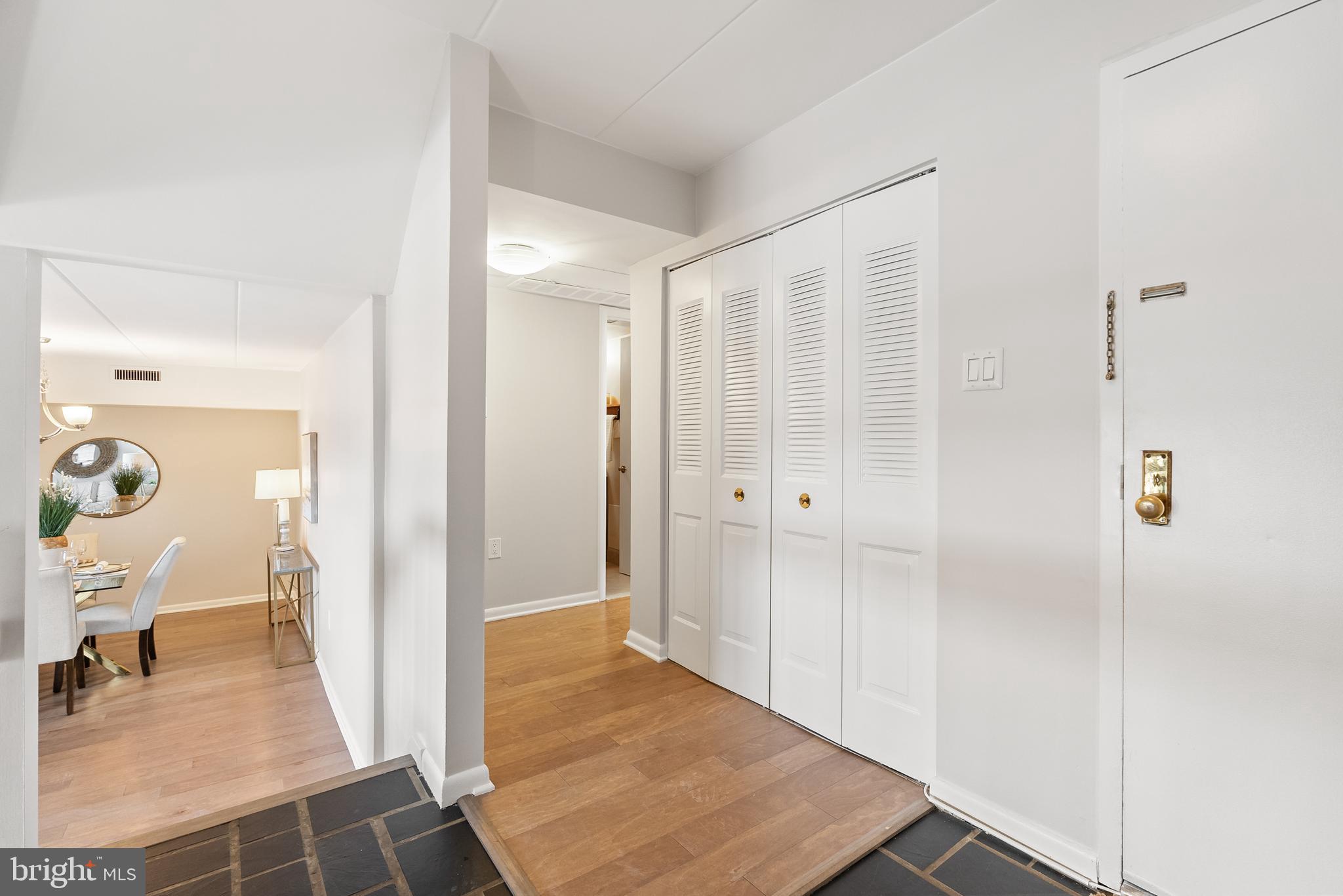 128 Roberts Ln #201