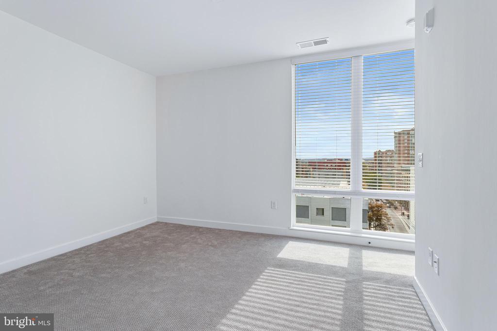 1215 N FAYETTE ST #721