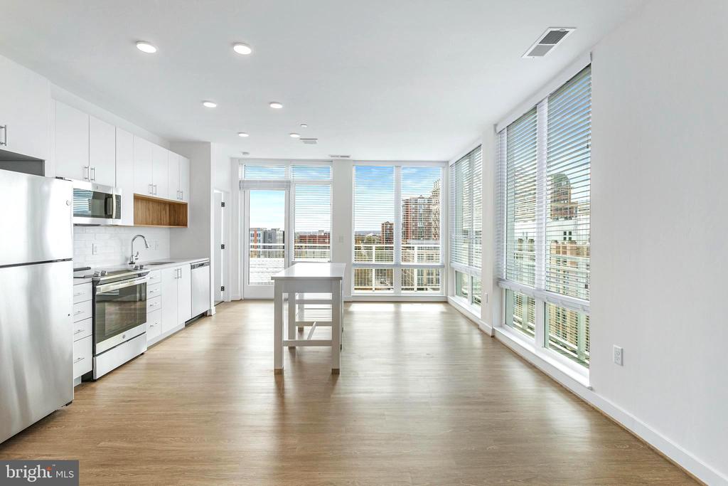 1215 N FAYETTE ST #721