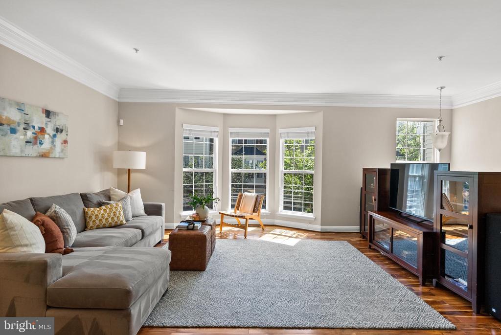 113 Lake Cook Dr