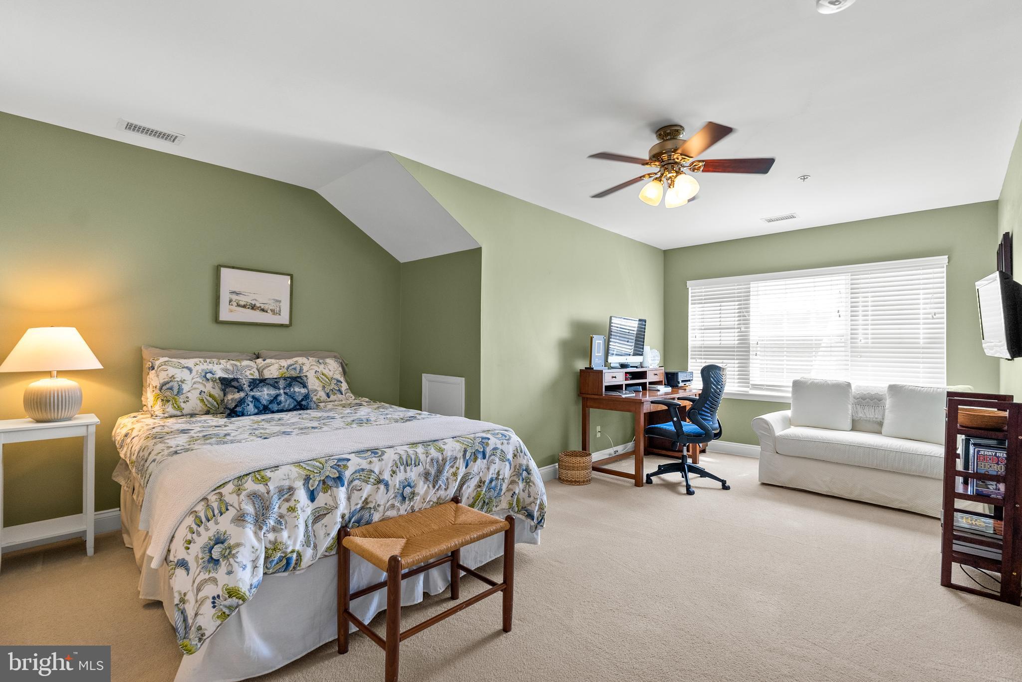 113 Lake Cook Dr