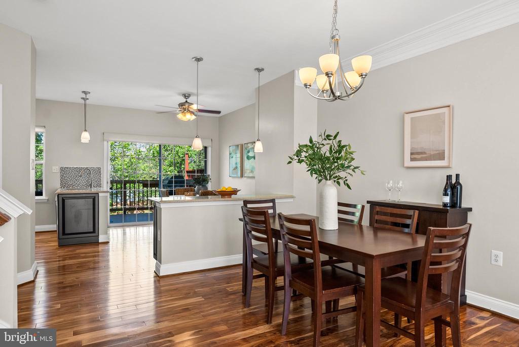 113 Lake Cook Dr
