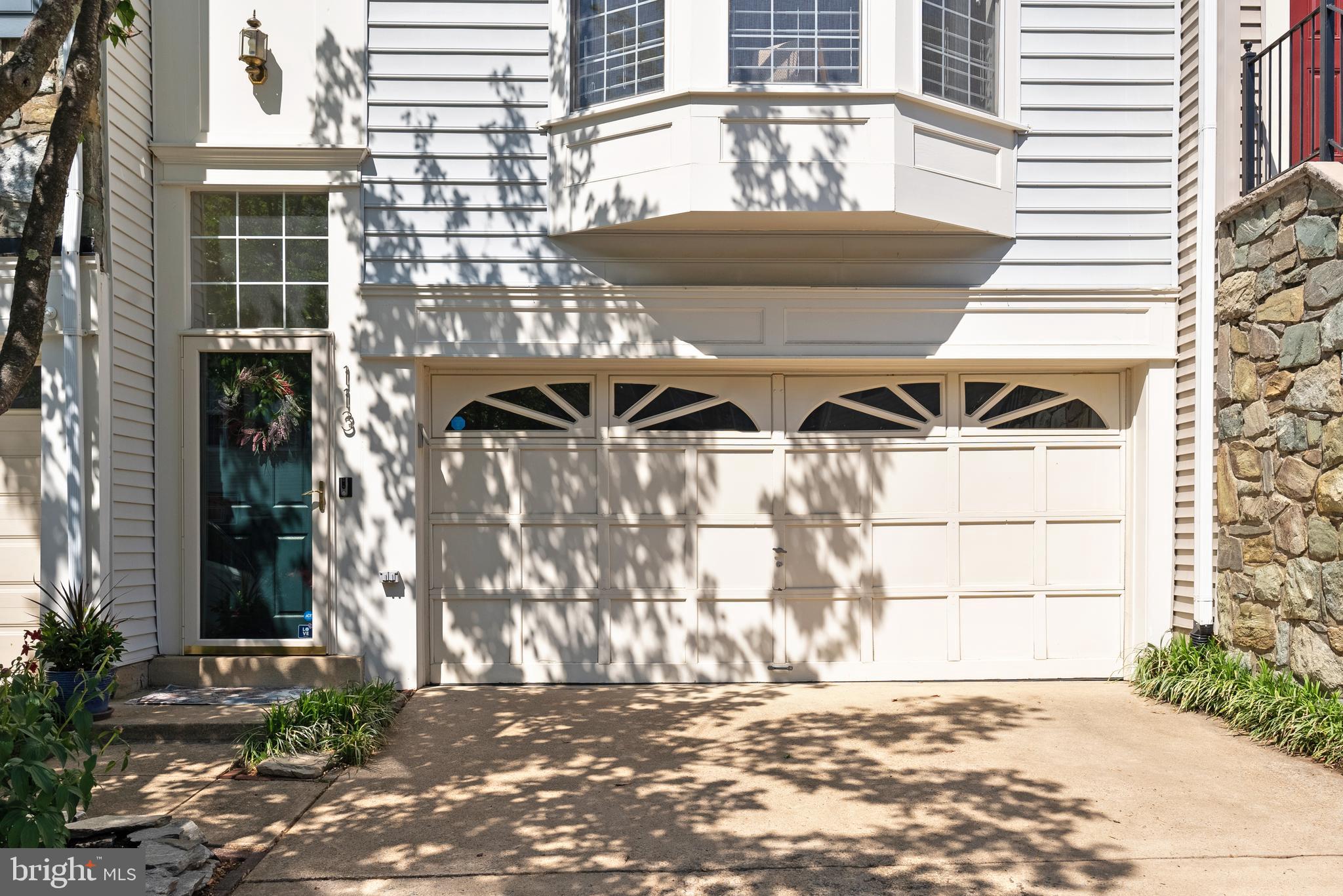113 Lake Cook Dr