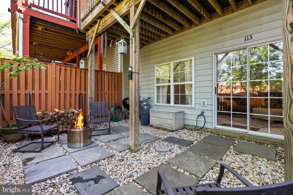 113 Lake Cook Dr