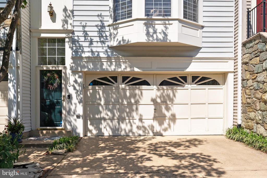 113 Lake Cook Dr