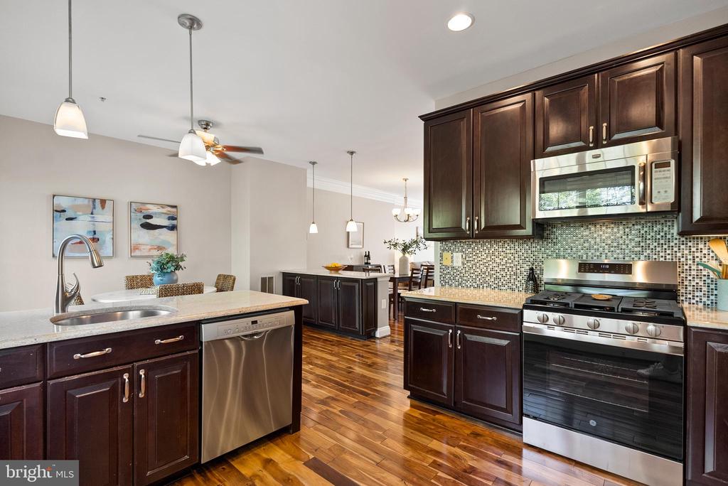 113 Lake Cook Dr