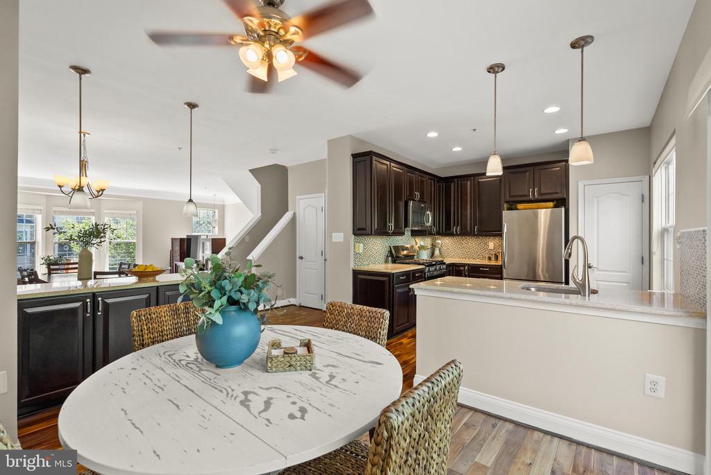 113 Lake Cook Dr