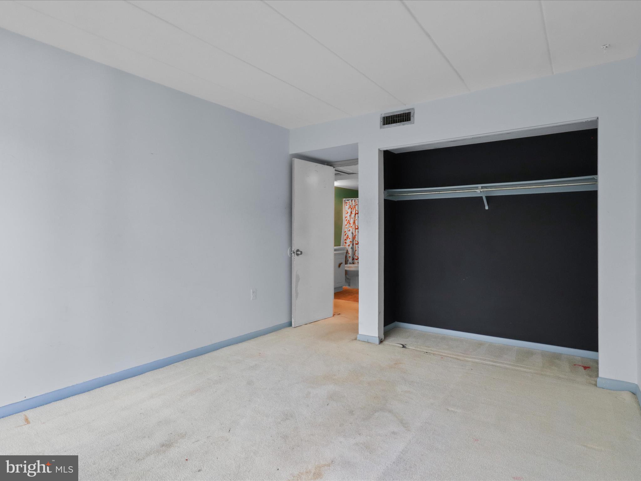 130 ROBERTS LANE 201