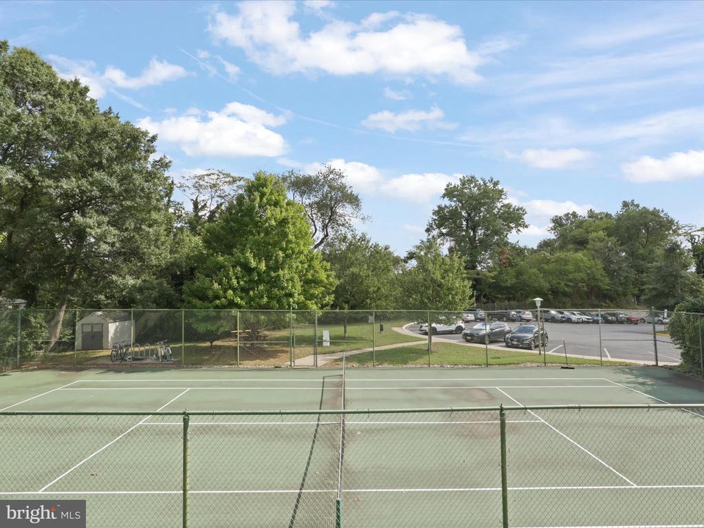 130 ROBERTS LANE 201