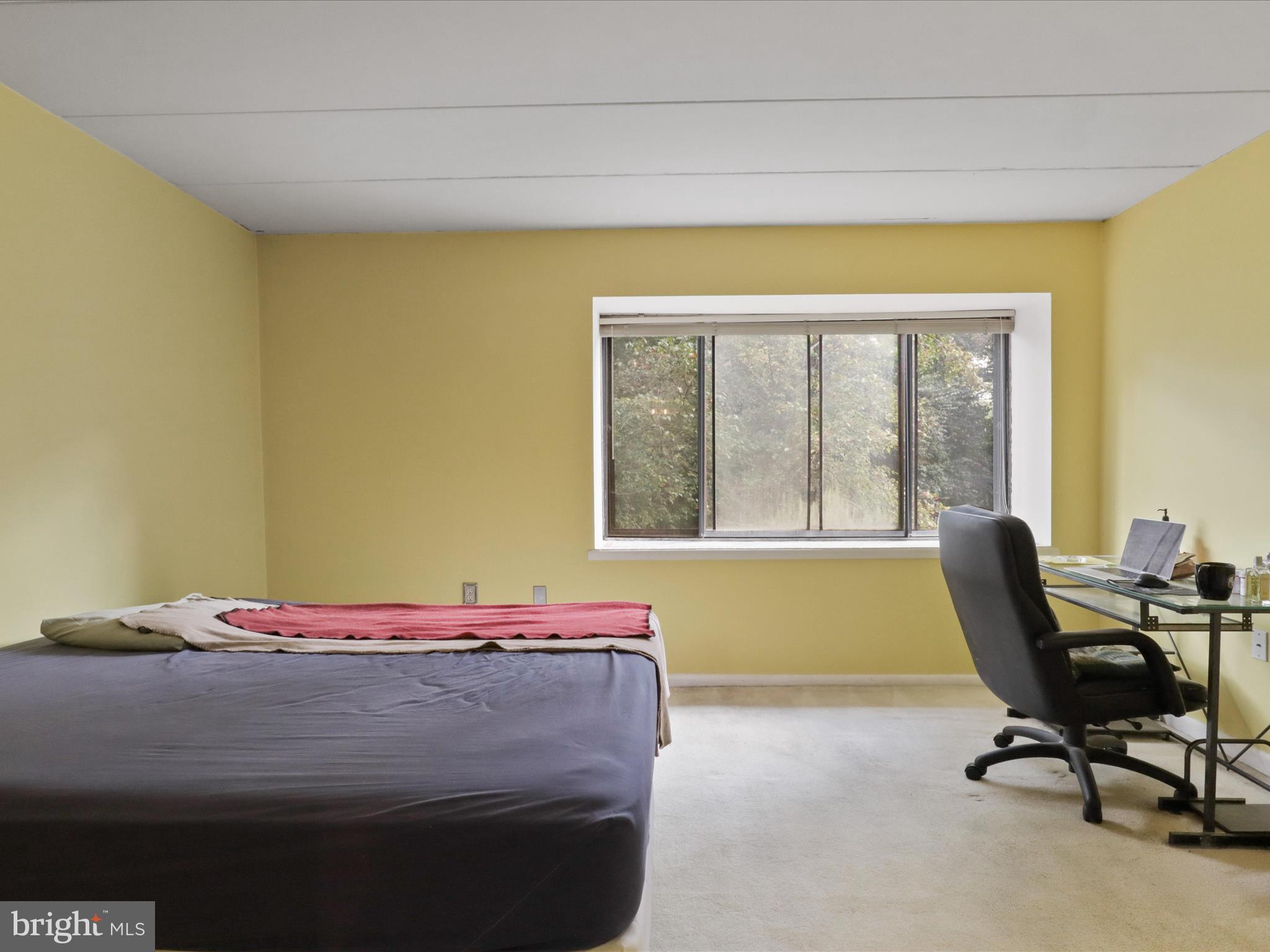 130 ROBERTS LANE 201