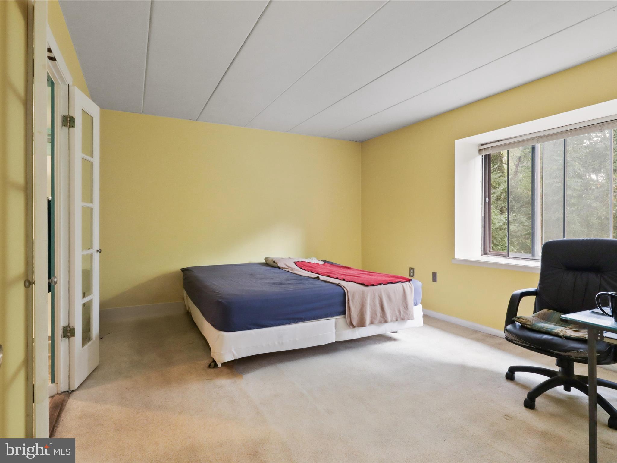130 ROBERTS LANE 201