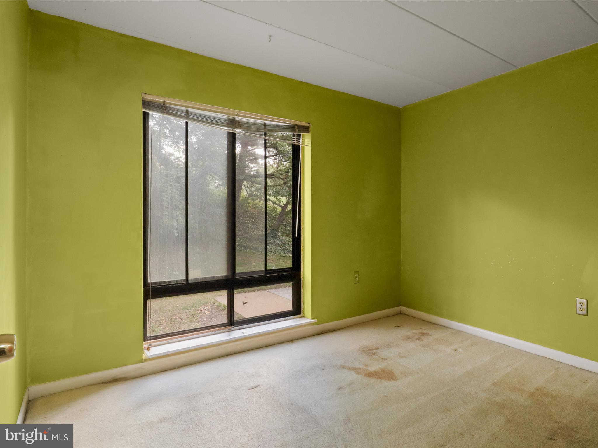 130 ROBERTS LANE 201