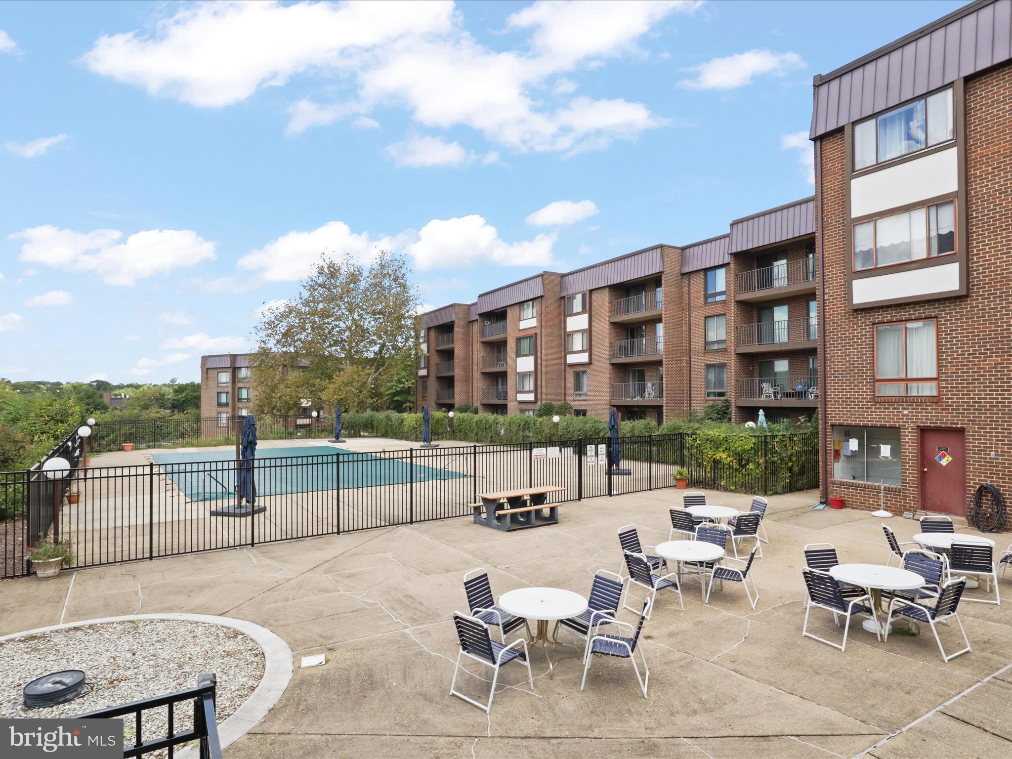 130 ROBERTS LANE 201