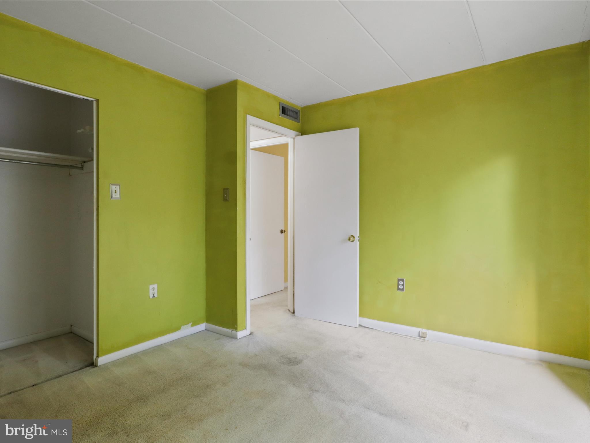 130 ROBERTS LANE 201