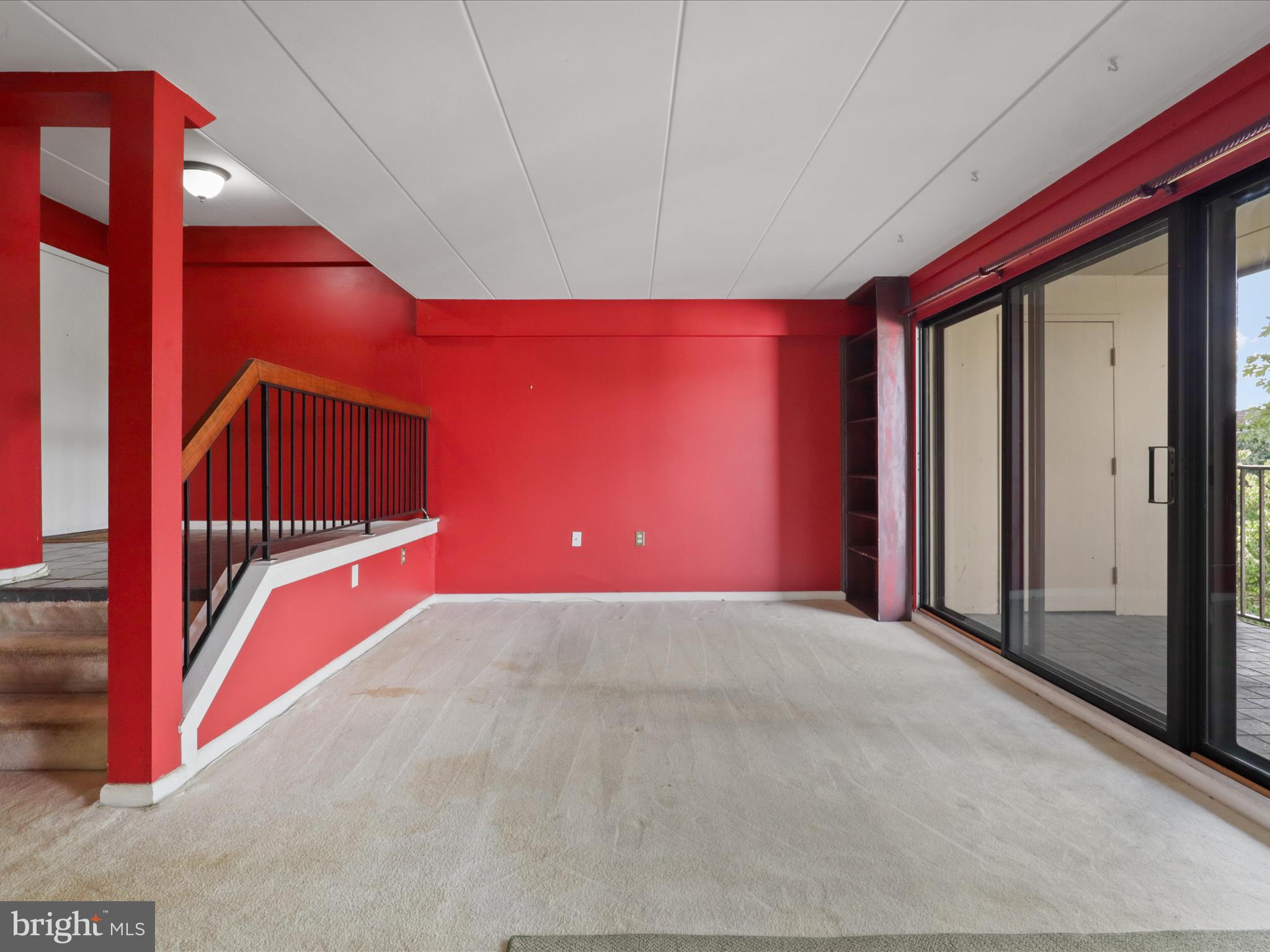 130 ROBERTS LANE 201