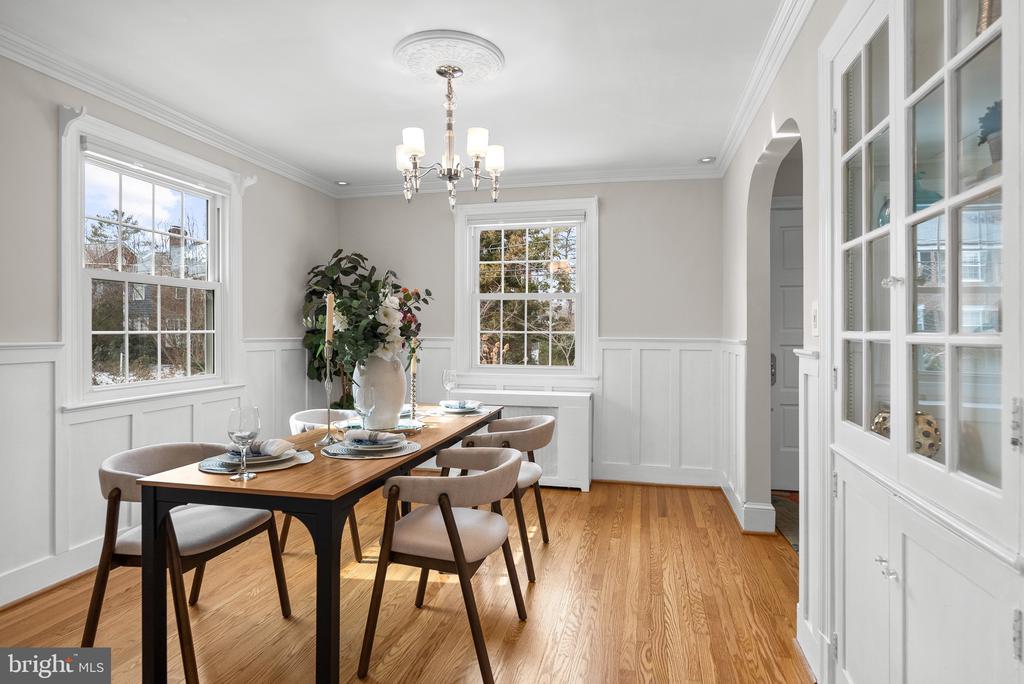 715 W VIEW TERRACE