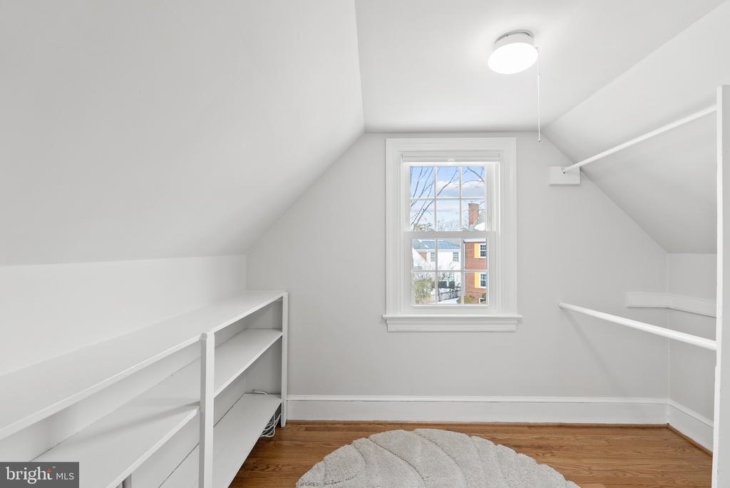 715 W VIEW TERRACE