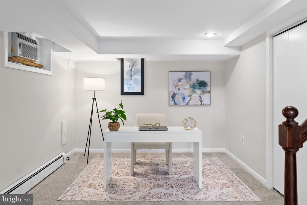 715 W VIEW TERRACE