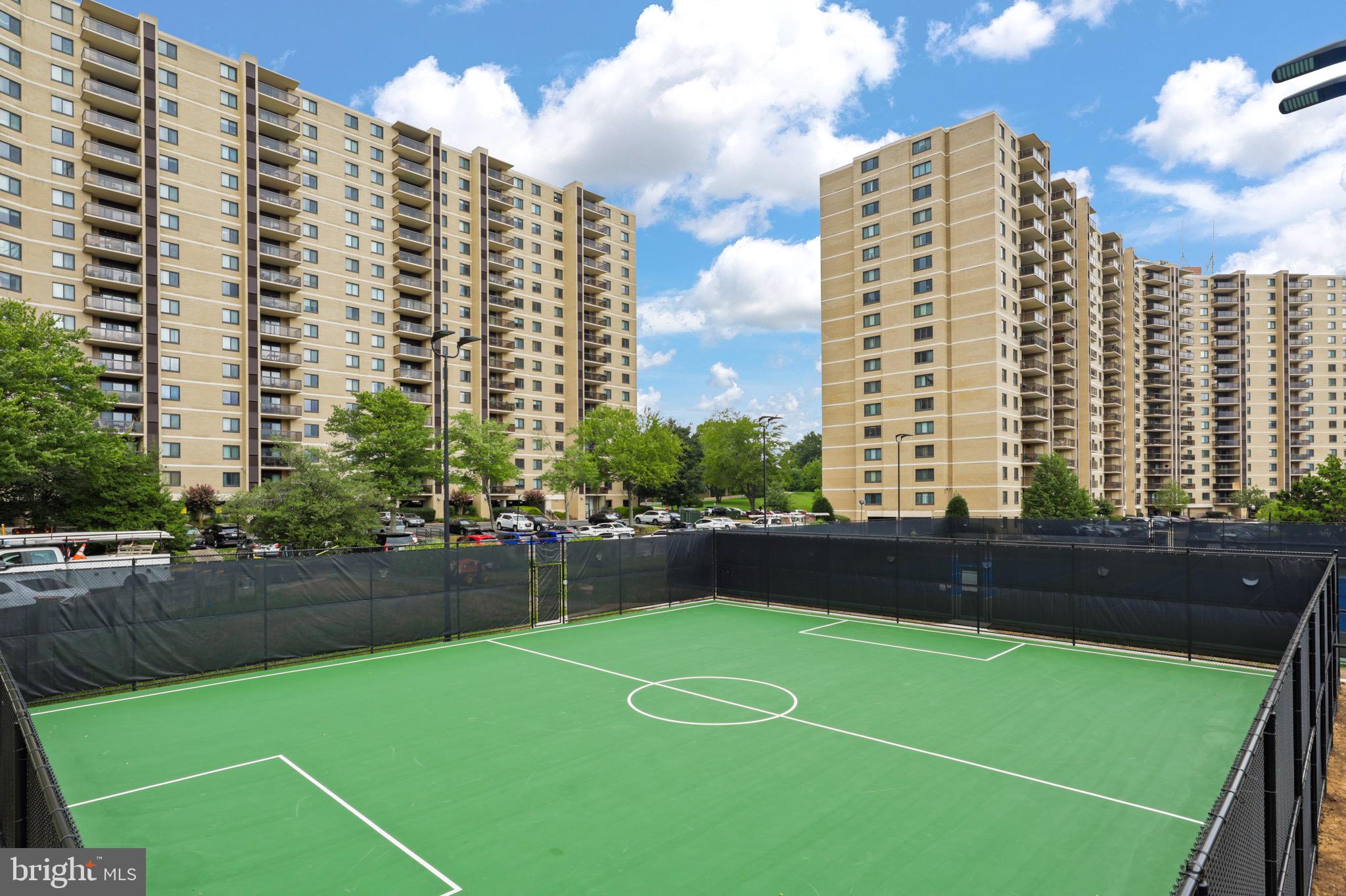 205 YOAKUM PARKWAY 1724