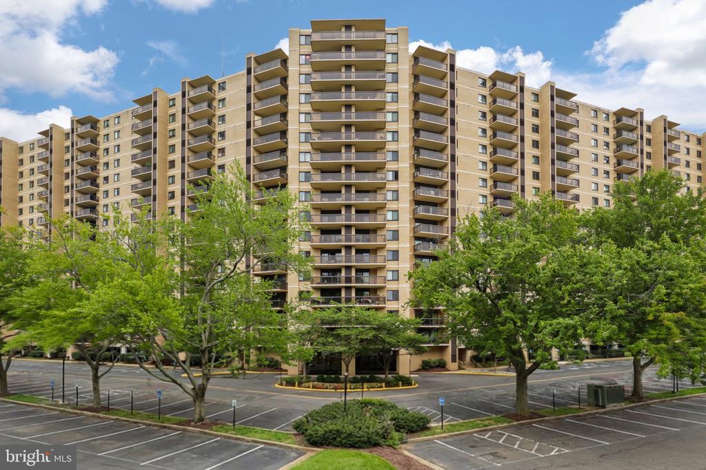 205 YOAKUM PARKWAY 1724