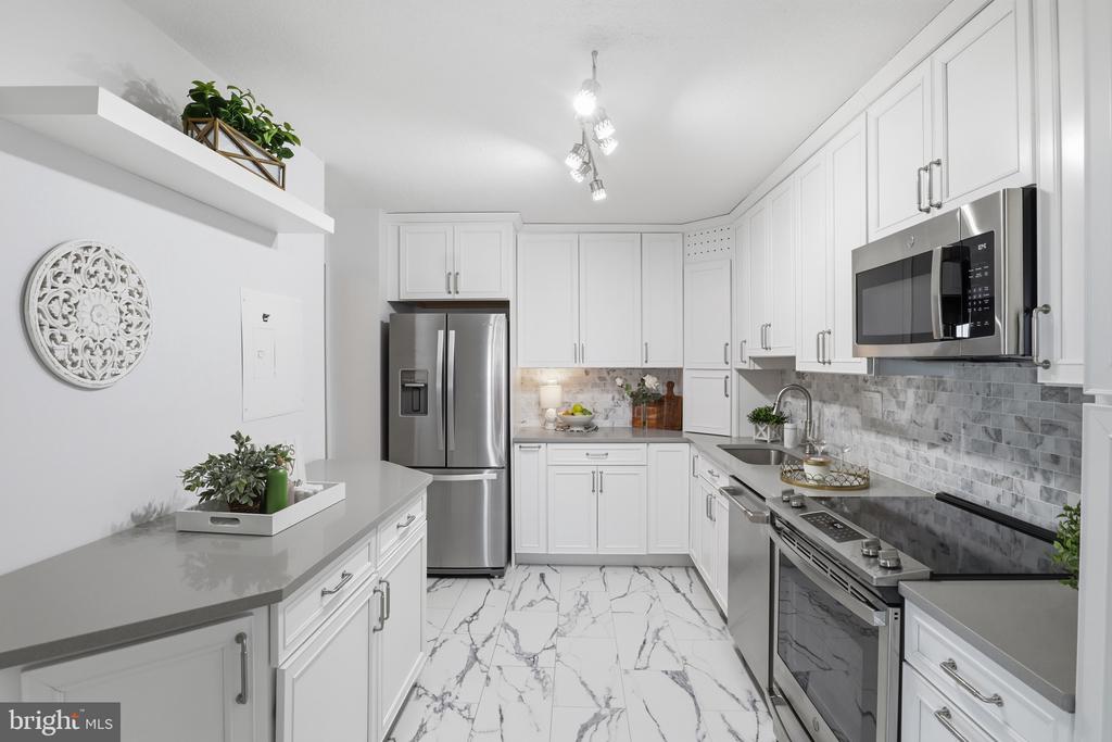 205 YOAKUM PARKWAY 1724