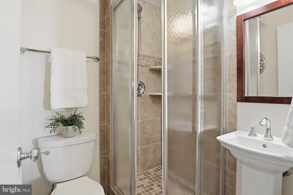 205 YOAKUM PARKWAY 1724