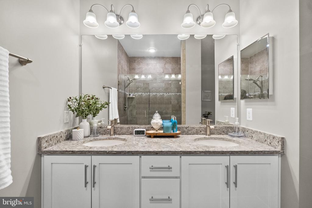 1409 VAN VALKENBURGH LANE