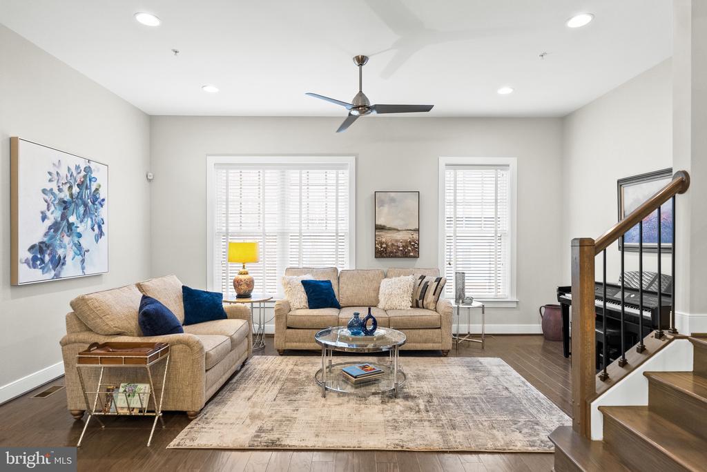 1409 VAN VALKENBURGH LANE