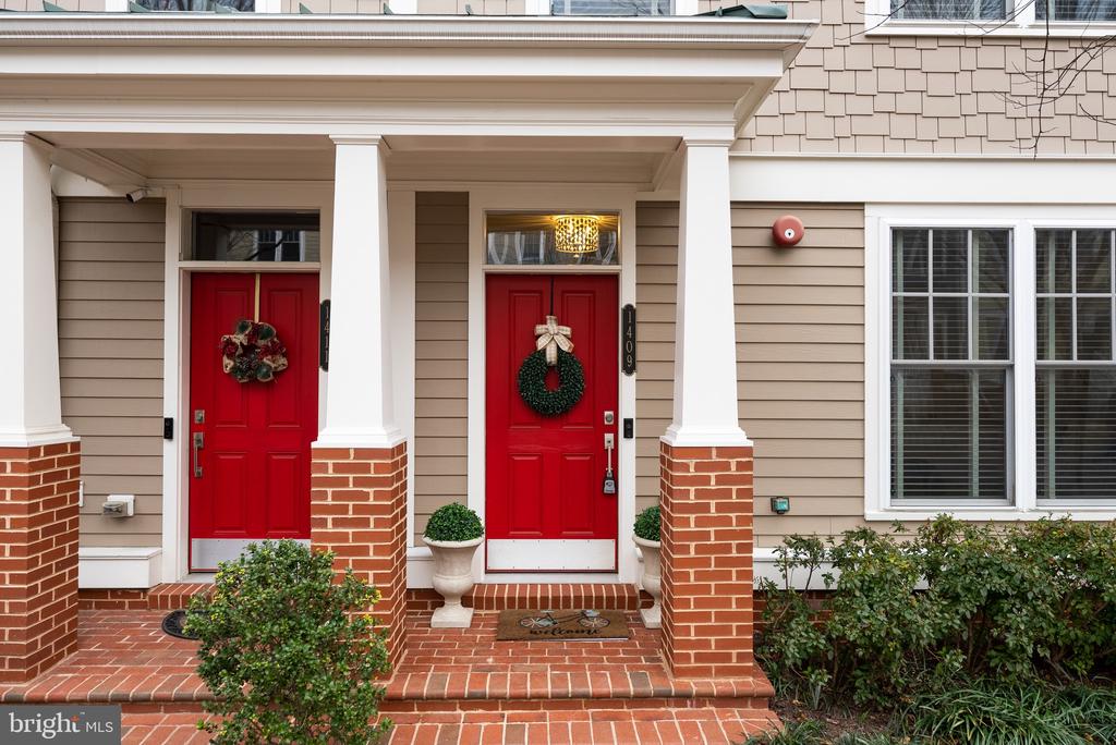 1409 VAN VALKENBURGH LANE