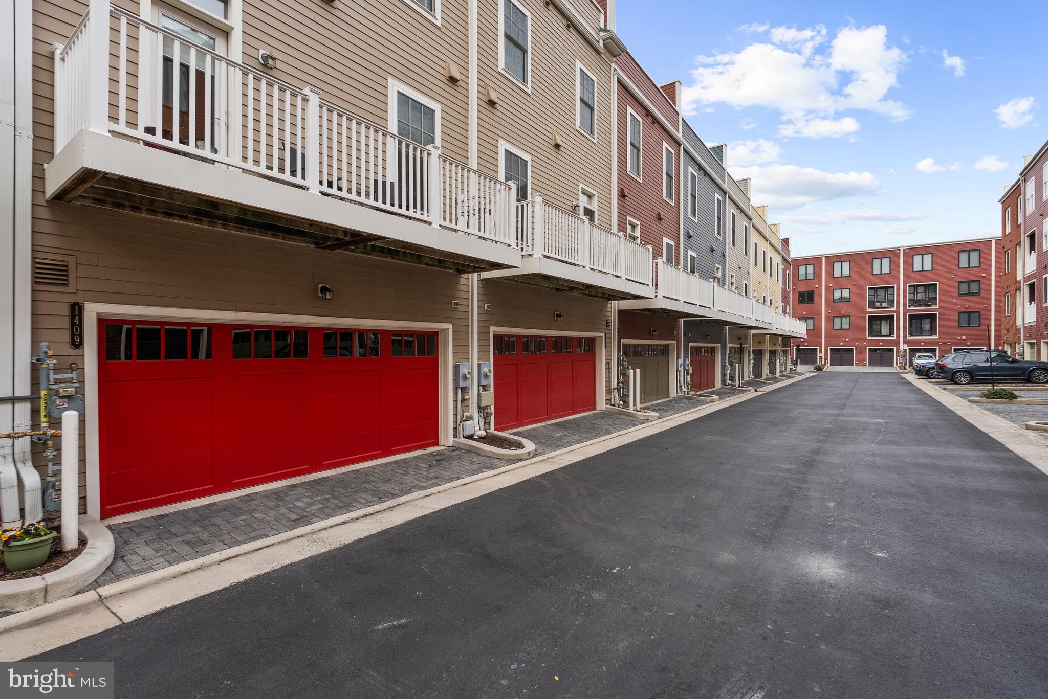 1409 VAN VALKENBURGH LANE