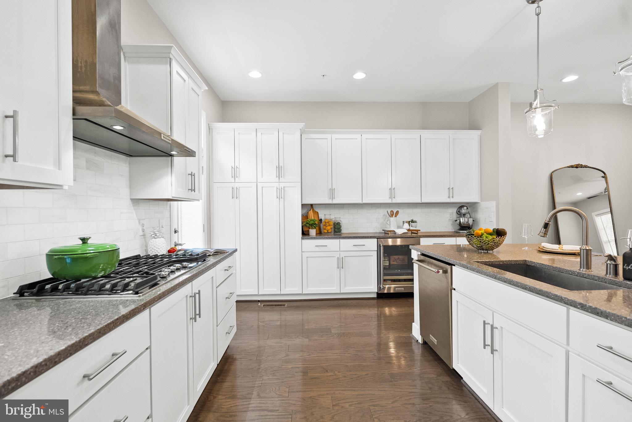 1409 VAN VALKENBURGH LANE