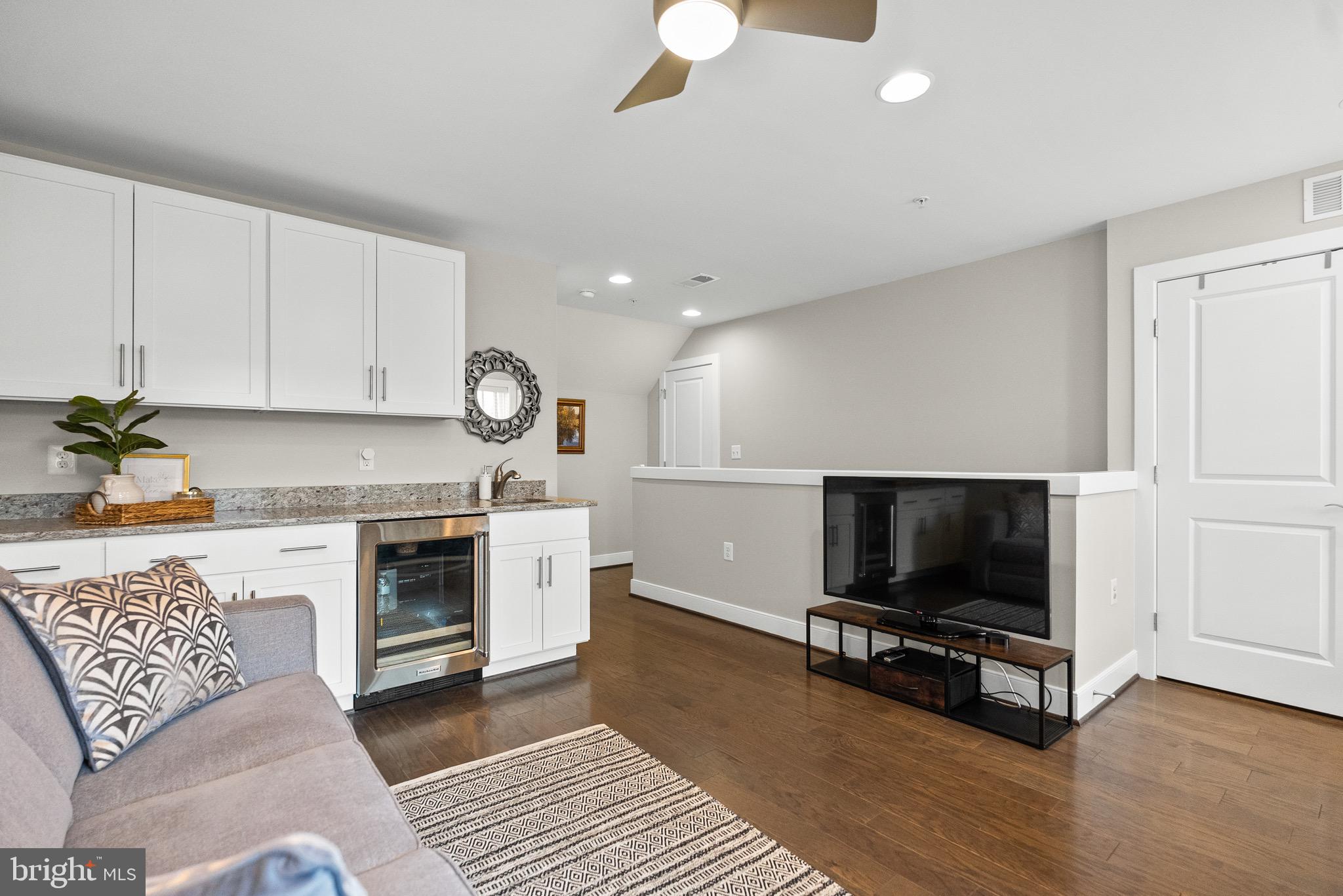 1409 VAN VALKENBURGH LANE