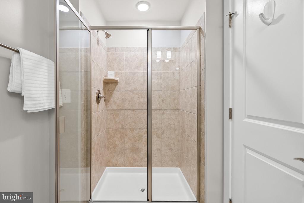 1409 VAN VALKENBURGH LANE