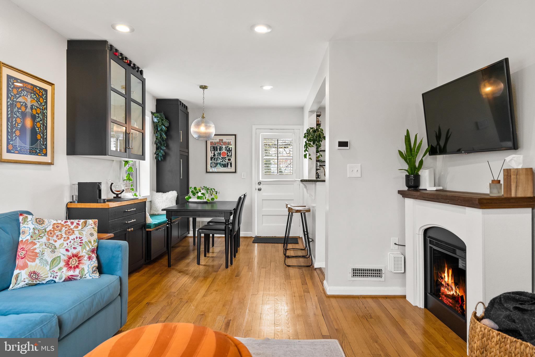 1214 FRANKLIN STREET