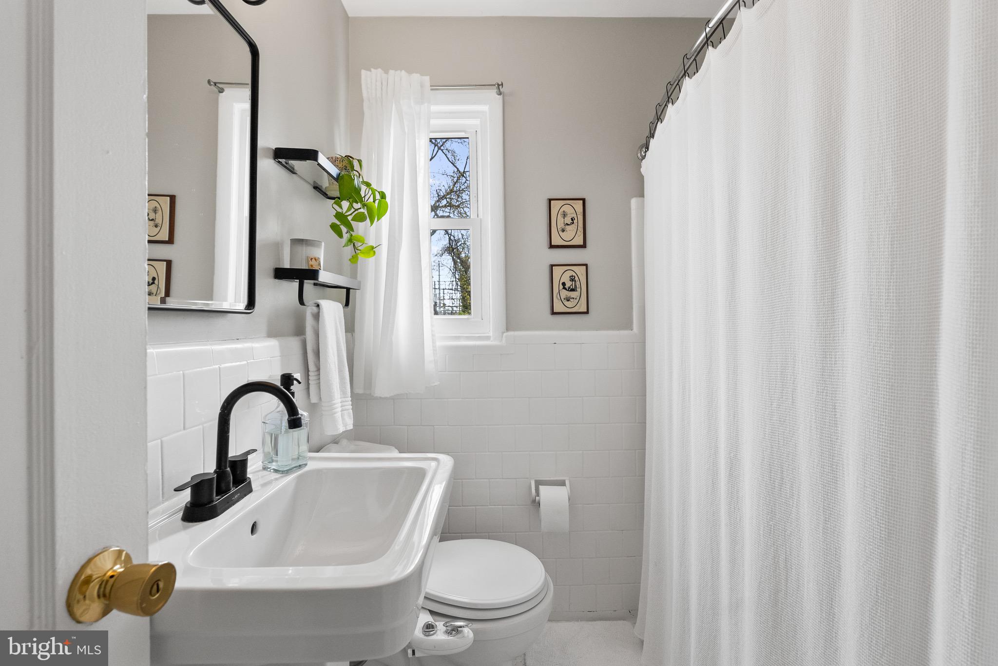 1214 FRANKLIN STREET