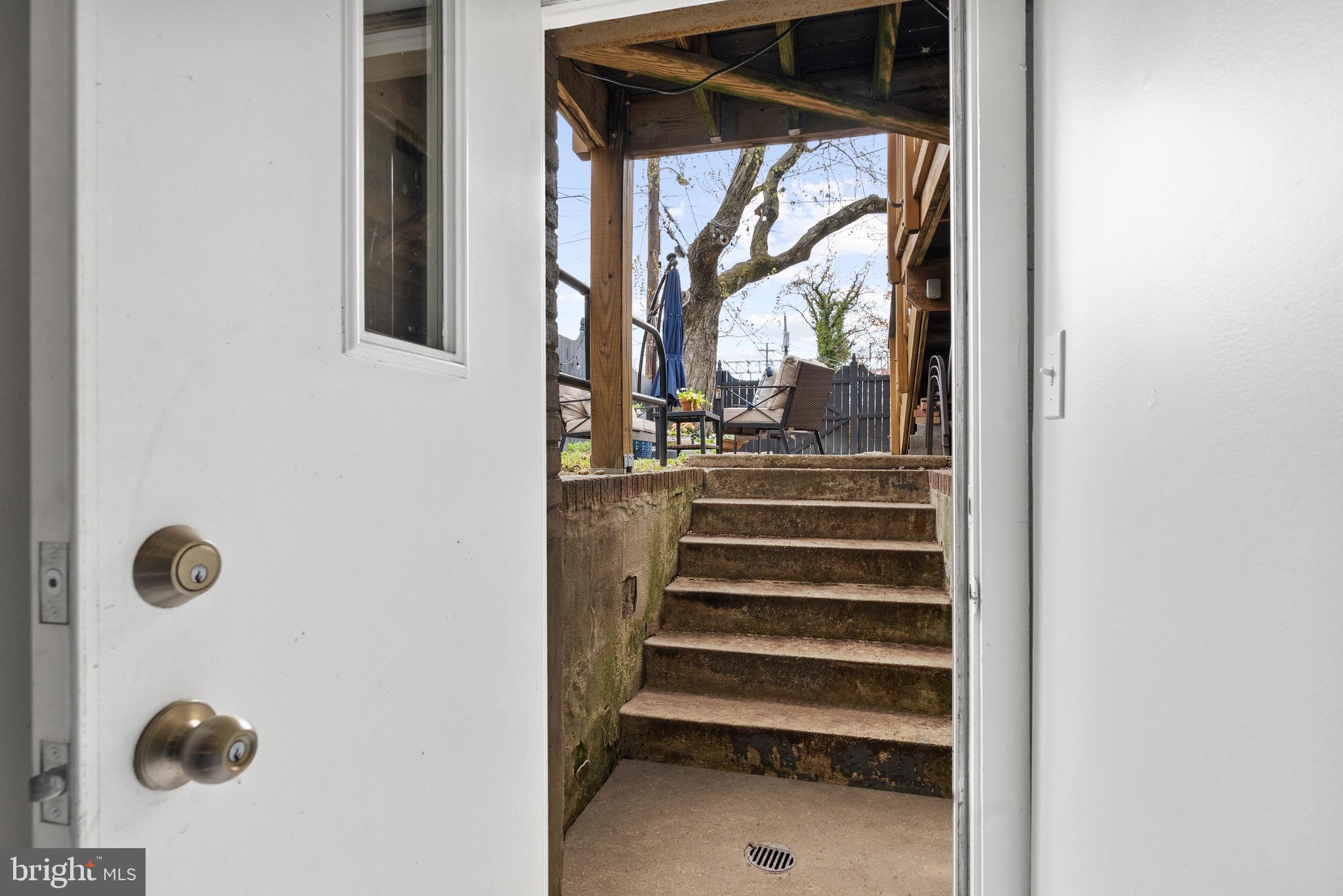 1214 FRANKLIN STREET