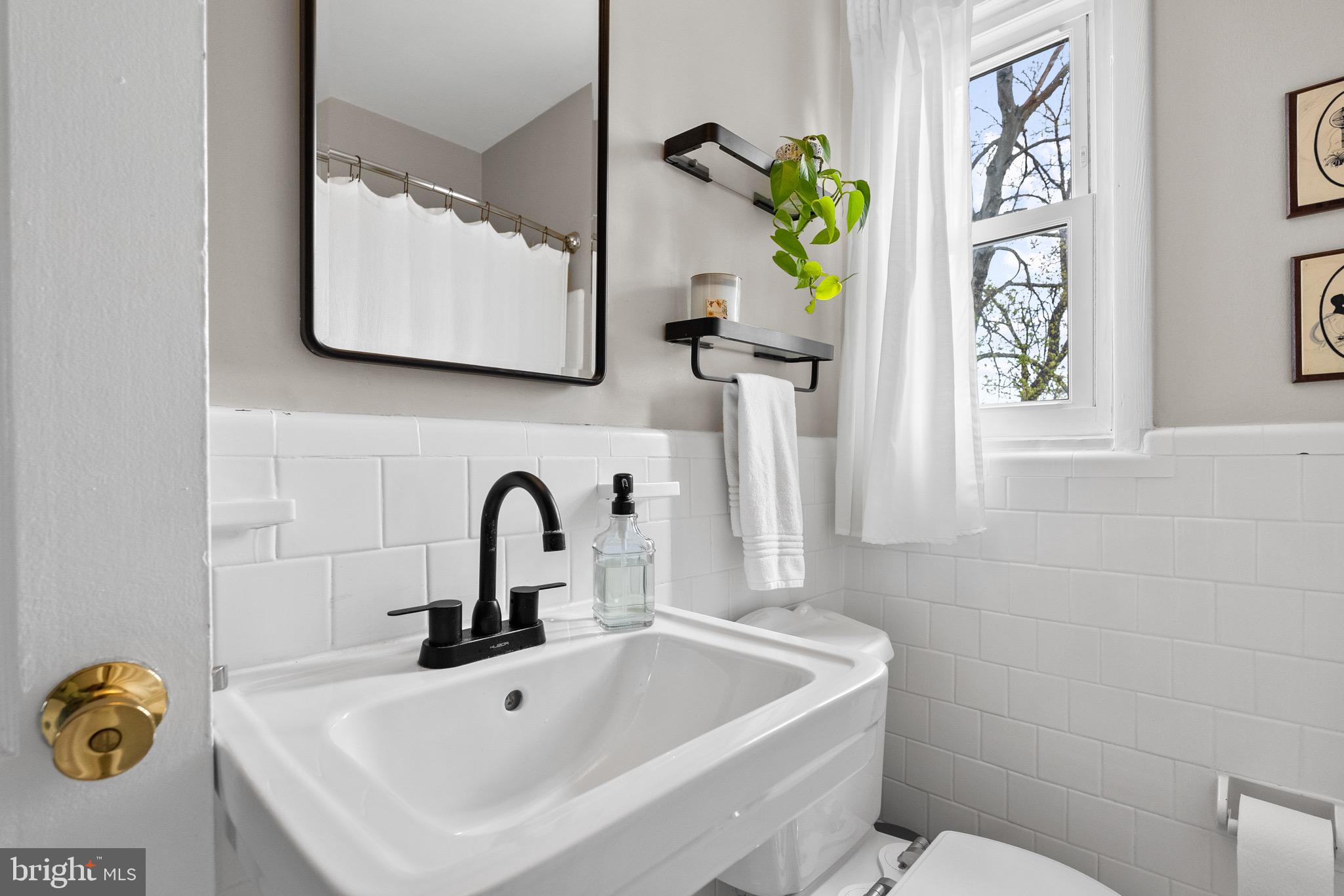 1214 FRANKLIN STREET