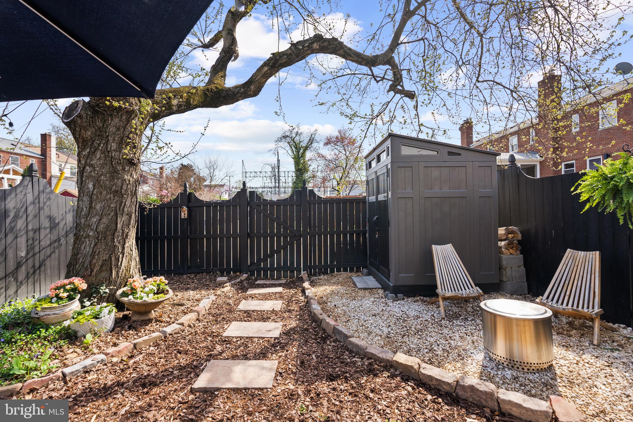 1214 FRANKLIN STREET