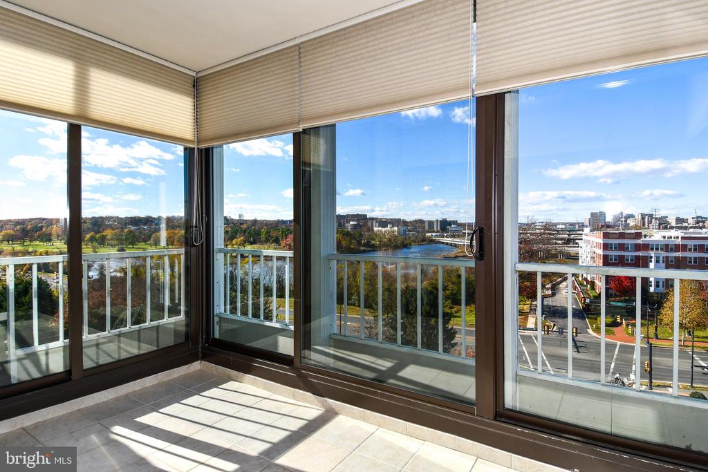 1250 S WASHINGTON STREET Unit: 816